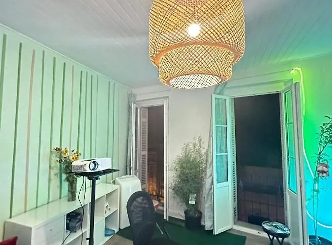 Apartment Un Jacuzzi A *